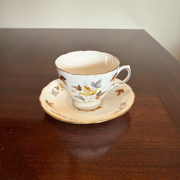Colclough English Tea Cup and Saucer Set - Autumn Leaves - Picture 1 of 9